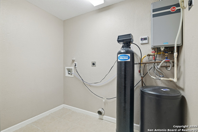 Image 31 of 35 For 415 Calumet