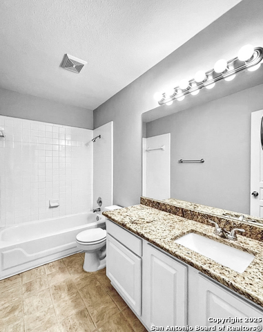 Listing photo id 3 for 10462 Trailway Oak