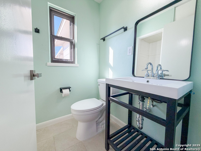 Image 18 of 22 For 157 Latch