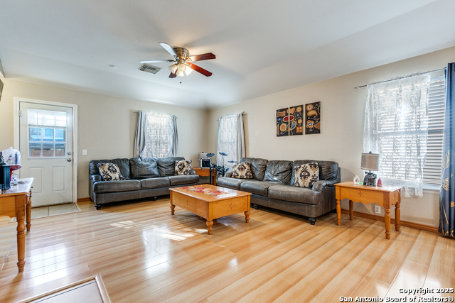 Listing photo id 2 for 9442 Sage Terrace