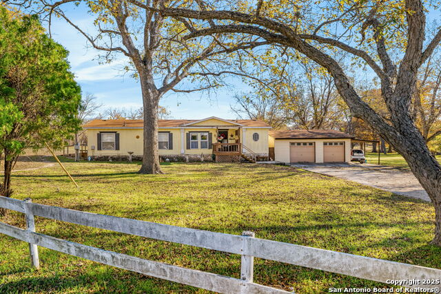 Image 22 of 34 For 118 Satterfield