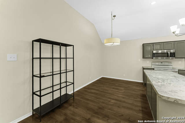 Image 8 of 20 For 5870 Spring Cabin