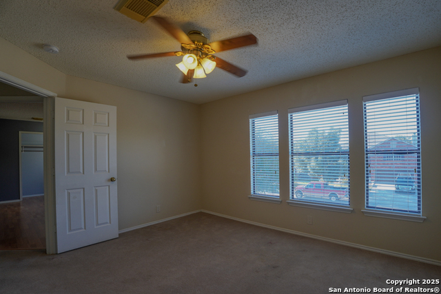 Image 10 of 25 For 824 Willow Crossing