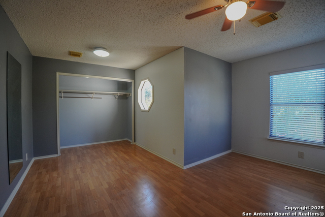 Image 11 of 25 For 824 Willow Crossing