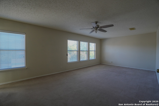 Image 14 of 25 For 824 Willow Crossing