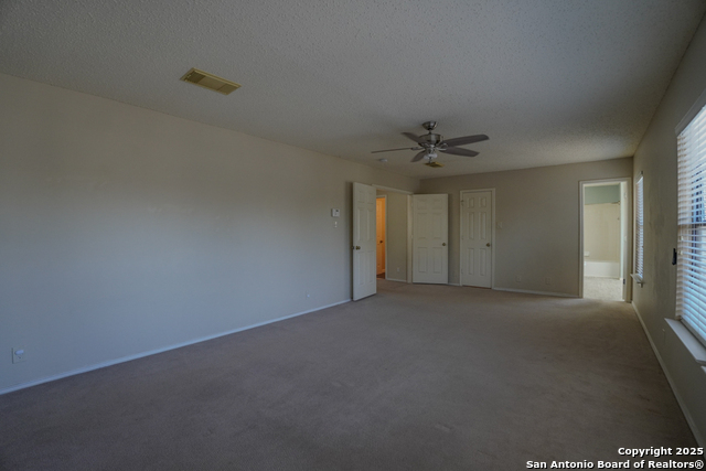 Image 15 of 25 For 824 Willow Crossing