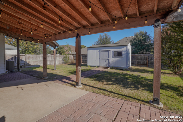 Image 19 of 25 For 824 Willow Crossing