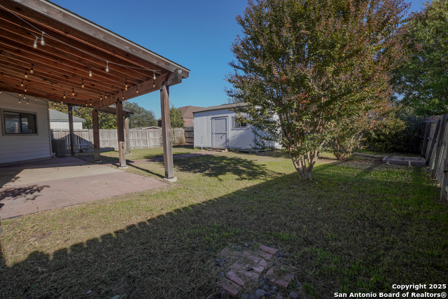 Image 20 of 25 For 824 Willow Crossing