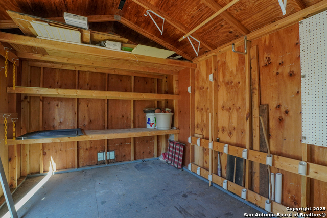 Image 24 of 25 For 824 Willow Crossing