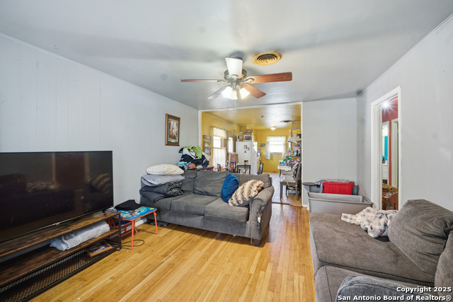 Image 10 of 27 For 235 Meadow