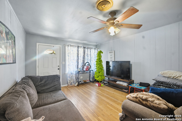 Image 11 of 27 For 235 Meadow