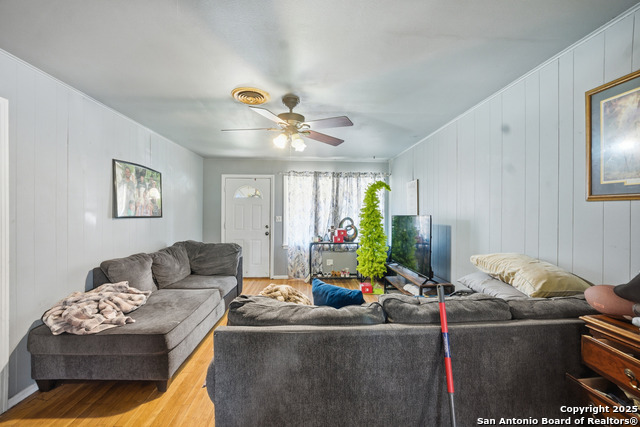 Image 12 of 27 For 235 Meadow