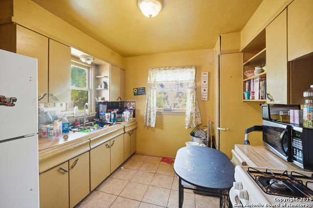 Image 15 of 27 For 235 Meadow