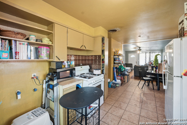 Image 16 of 27 For 235 Meadow