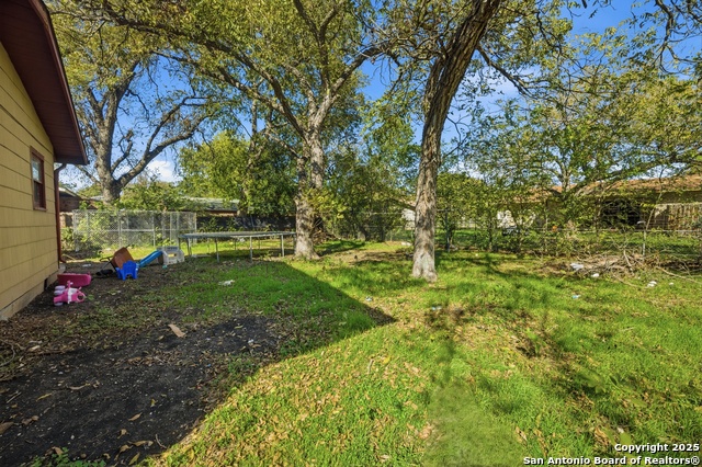 Image 24 of 27 For 235 Meadow