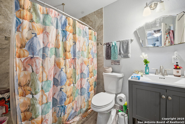 Image 9 of 27 For 235 Meadow