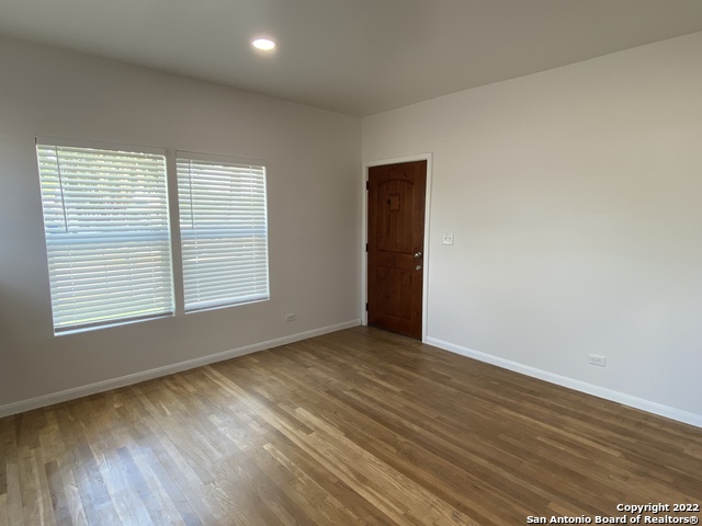 Image 8 of 30 For 202 Mccauley Blvd