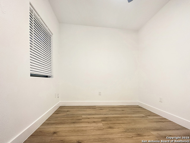 Image 11 of 22 For 721-723 Iowa 721 723