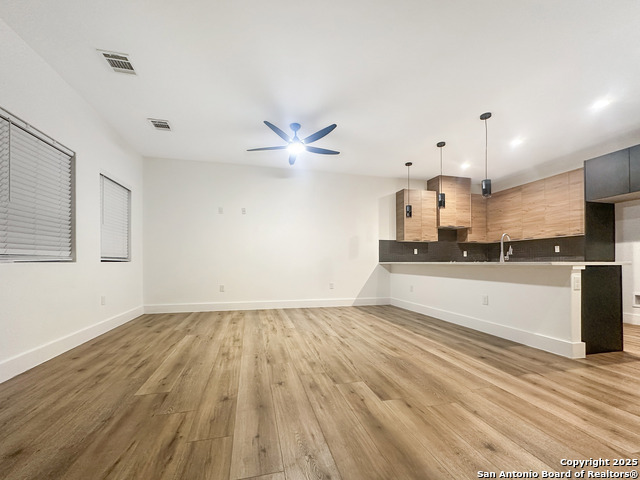 Image 4 of 22 For 721-723 Iowa 721 723