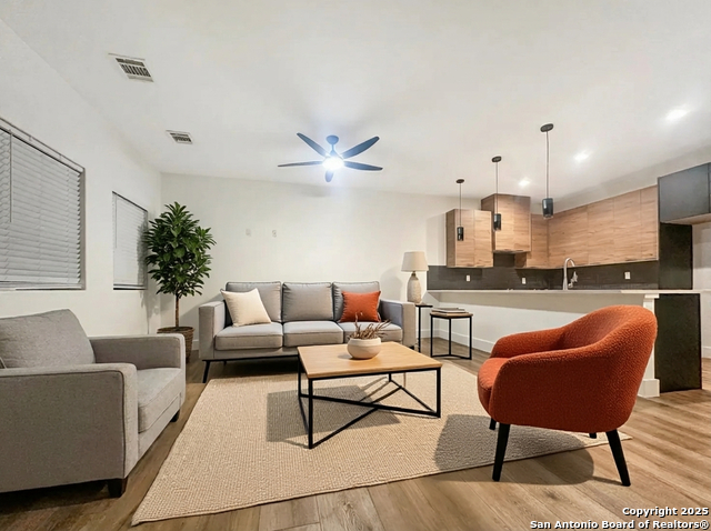 Image 6 of 22 For 721-723 Iowa 721 723