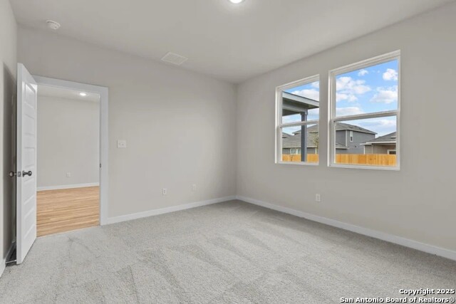 Listing photo id 7 for 1535 Elvin Smt