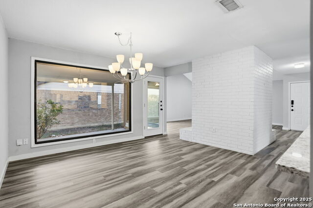 Image 11 of 33 For 6432 Forest Village