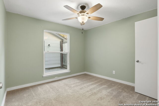 Image 19 of 33 For 6432 Forest Village