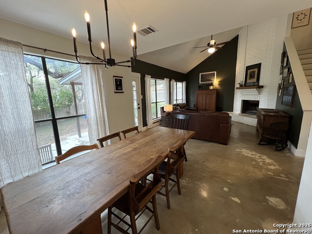 Image 15 of 38 For 15611 Knollhollow