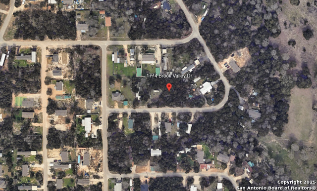 Listing photo id 2 for 1774 Brook Valley