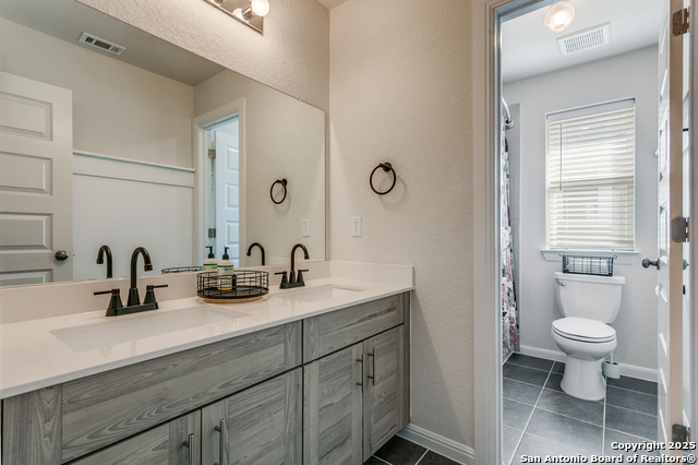 Image 27 of 35 For 15051 Summer Lynn Place