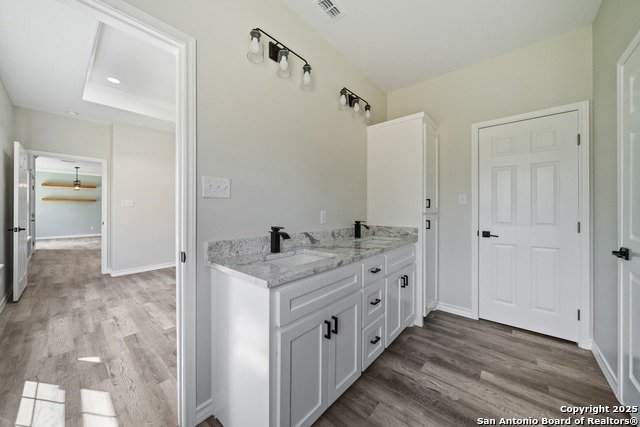 Image 27 of 35 For 402 Oak Drive