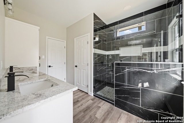 Image 28 of 35 For 402 Oak Drive