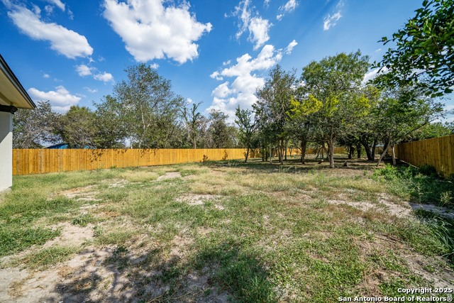 Image 33 of 35 For 402 Oak Drive