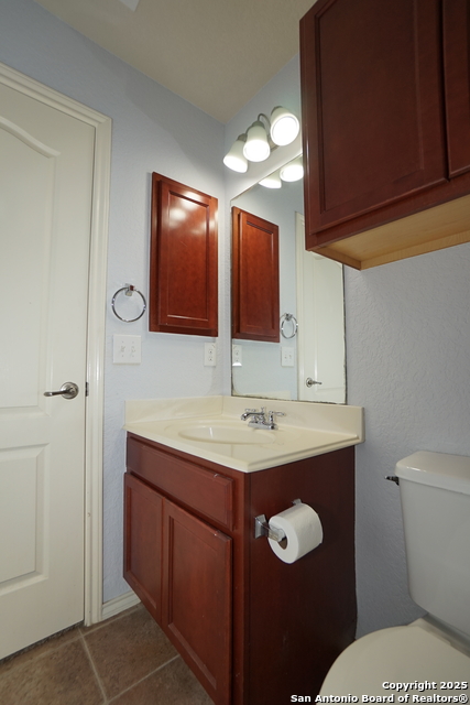 Image 20 of 26 For 8527 Pecan Cross