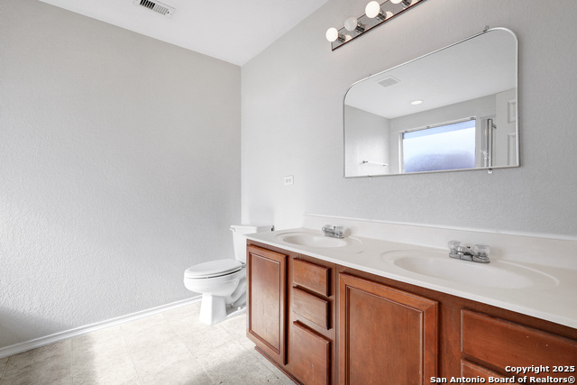 Image 20 of 28 For 10602 Butterfly Flt