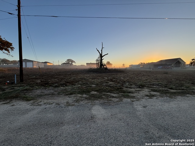 Image 18 of 23 For 410 Shady  