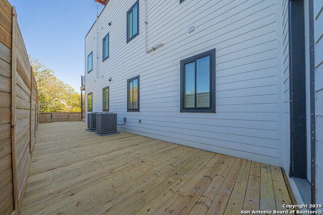 Image 43 of 48 For 118 Clark Ave