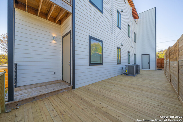 Image 44 of 48 For 118 Clark Ave