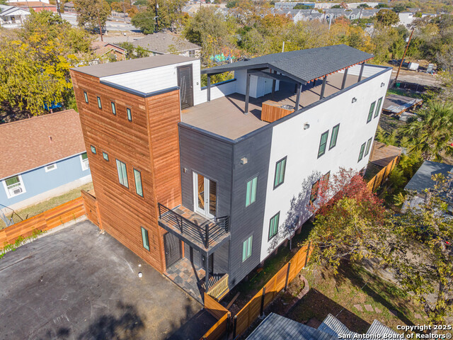 Image 5 of 48 For 118 Clark Ave