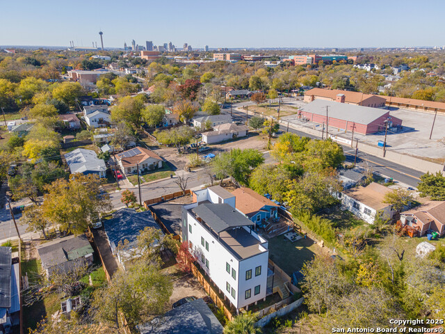 Image 8 of 48 For 118 Clark Ave