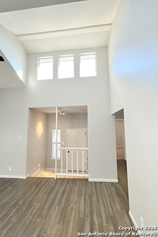 Image 5 of 17 For 13911 Hohmann Ct