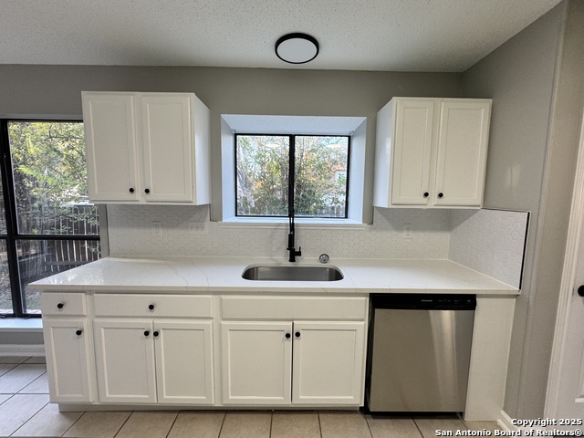 Image 15 of 49 For 11858 Amy Frances