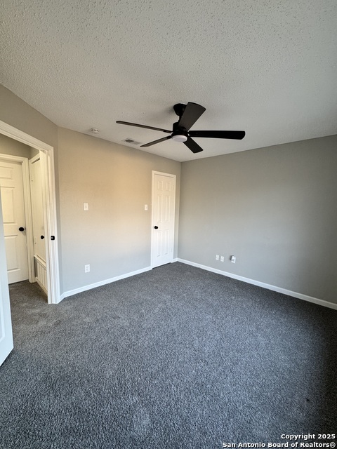 Image 31 of 49 For 11858 Amy Frances