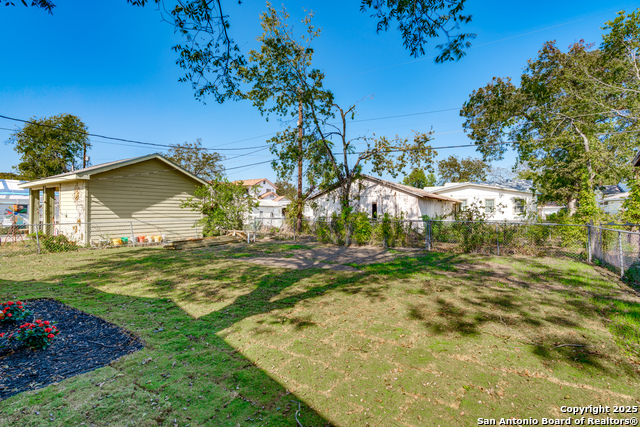 Image 29 of 30 For 227 Burke Ave