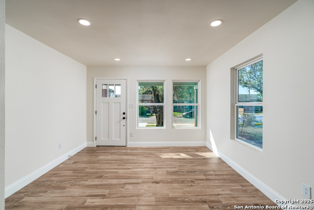 Image 6 of 30 For 227 Burke Ave