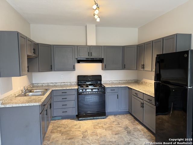 Image 5 of 10 For 319 Harding Pl  1