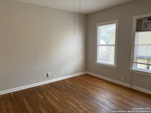 Image 8 of 10 For 319 Harding Pl  1