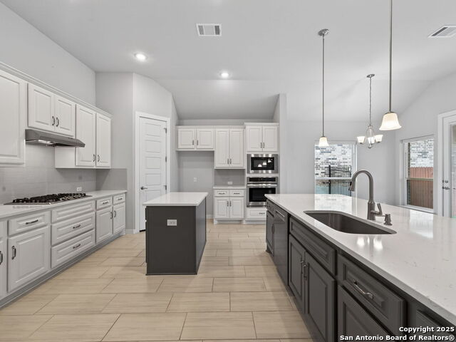 Image 14 of 33 For 119 Branson  