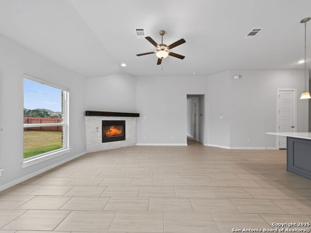 Image 9 of 33 For 119 Branson  