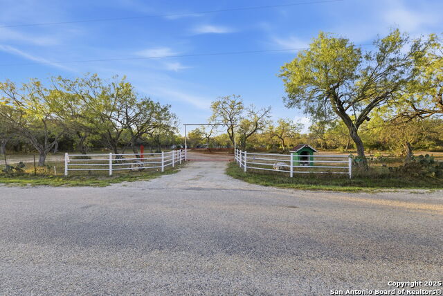 Details for 247 Covey , Lytle, TX 78052